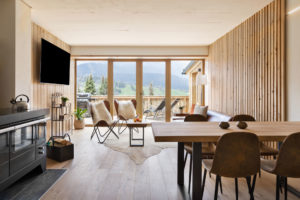 Wohnküche in der Ferienwohnung, mit Bergblick